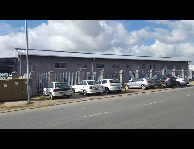 3,290M² FACTORY SOLD IN STIKLAND
